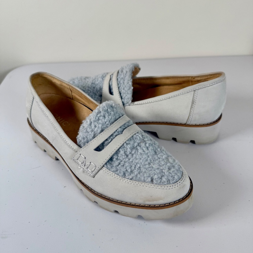 Vionic Cheryl Faux Fur Slip On Loafers Flats 7.5 Light Gray Leather Lug Sole